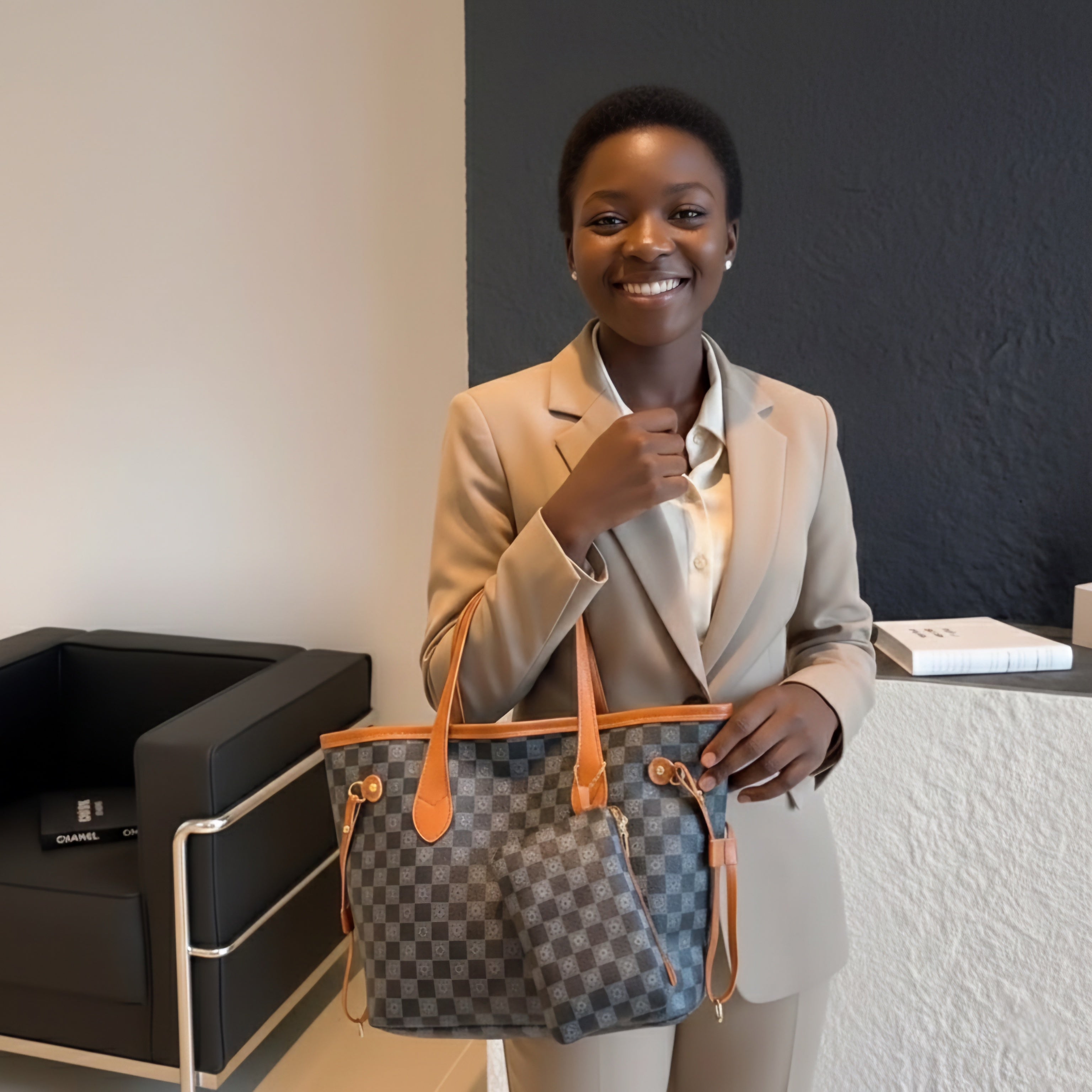 Sac cabas élégant avec pochette assortie